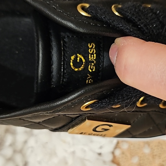 Guess Sneakers - Picture 15 of 16